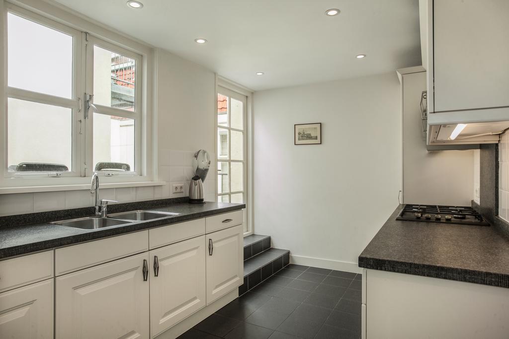 Stayci Serviced Apartments Noordeinde Haag Exteriör bild